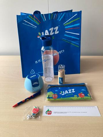 Jazz Apple schoolspullen, nieuw! Ruilen tegen Tony Choco beschikbaar voor biedingen