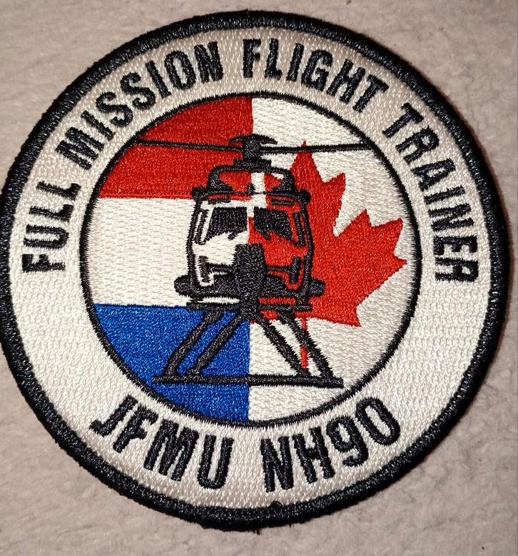 JFUM NH90 Full Mission Flight Trainer mld patch, Verzamelen, Speldjes, Pins en Buttons, Zo goed als nieuw, Speldje of Pin, Overige onderwerpen