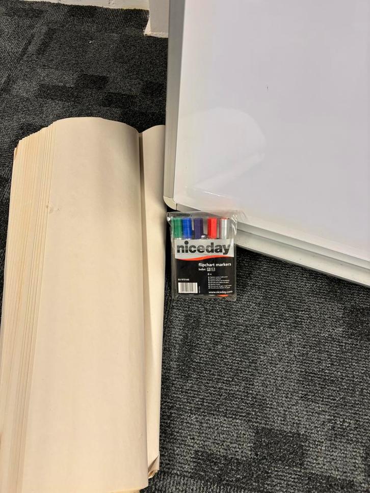 Magnetisch Whiteboard/Flipover met Papier & Stiften, Hobby en Vrije tijd, Cursusmateriaal, Gebruikt, Overige typen, Ophalen