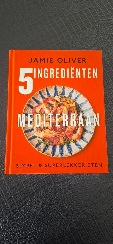 Jamie Oliver - 5 Ingrediënten Mediterraan, Boeken, Kookboeken, Zo goed als nieuw, Italië, Ophalen of Verzenden