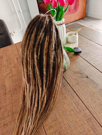 Dreads / Dreadlocks / Krullen beschikbaar voor biedingen