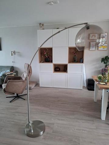 Vloerlamp beschikbaar voor biedingen