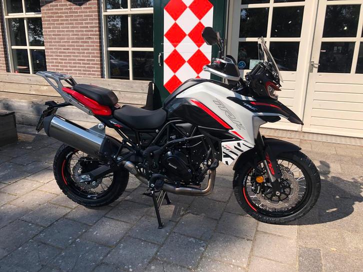 Benelli TRK 702 X ABS E5+ (bj 2025), Motoren, Motoren | Benelli, Bedrijf, Toermotor