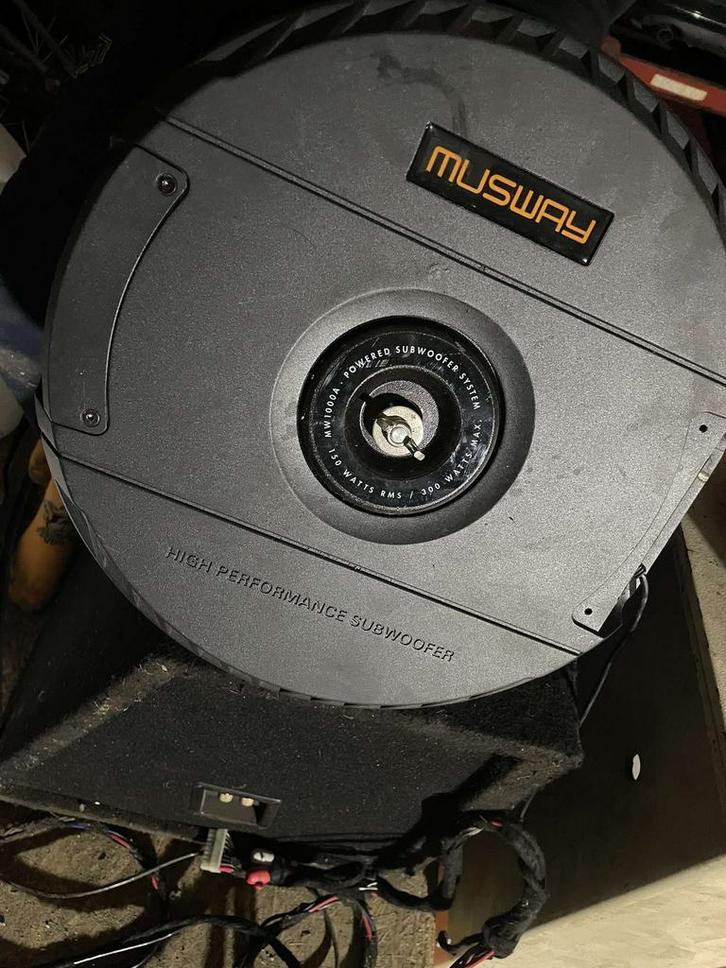 Musway subwoofer mw1000A goedwerkend, Auto diversen, Autospeakers, Gebruikt, Ophalen of Verzenden