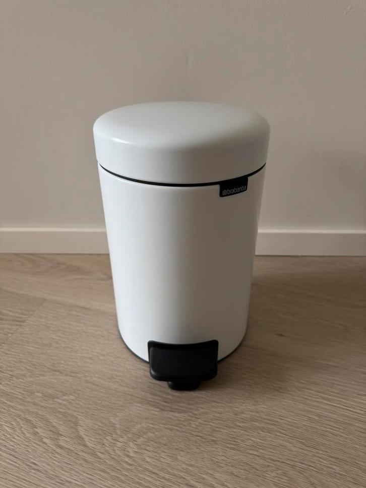 Brabantia NewIcon prullenbak / pedaalemmer 3 liter + zakken, Huis en Inrichting, Woonaccessoires | Prullenbakken, Nieuw, Rvs, Minder dan 50 cm