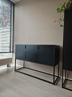 Jysk Virum Dressoir - Zwart staal, Huis en Inrichting, Kasten | Dressoirs, Ophalen