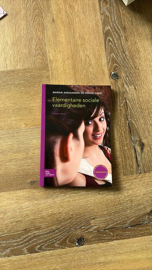 Marian Adriaansen - Elementaire sociale vaardigheden, Boeken, Psychologie, Zo goed als nieuw, Ophalen