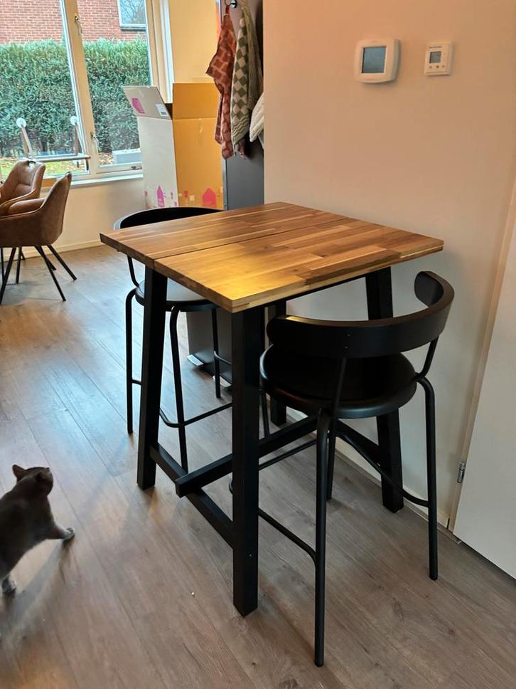 Complete set: IKEA bartafel ZGAN met 3 barkrukken, Huis en Inrichting, Tafels | Statafels, Zo goed als nieuw, Ophalen