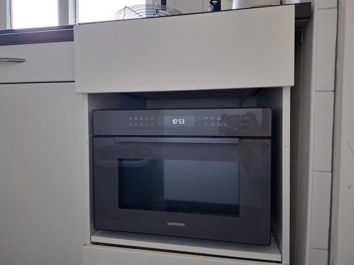 Samsung magnetronoven mc35r8058, Witgoed en Apparatuur, Magnetrons, Gebruikt, Inbouw, Combimagnetron, 45 tot 60 cm, Grill, Hete lucht