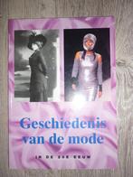 Geschiedenis van de mode in de 20ste eeuw Gertrud Lehnert, Ophalen of Verzenden, Zo goed als nieuw, Overige onderwerpen, Gertrud Lehnert