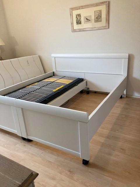 Wit ledikant 180 x 200 - in 2 delen uitrijdbaar, Huis en Inrichting, Slaapkamer | Bedden, Zo goed als nieuw, Tweepersoons, 180 cm