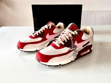 Nike Air Max 90 Bacon Valentine's Day beschikbaar voor biedingen