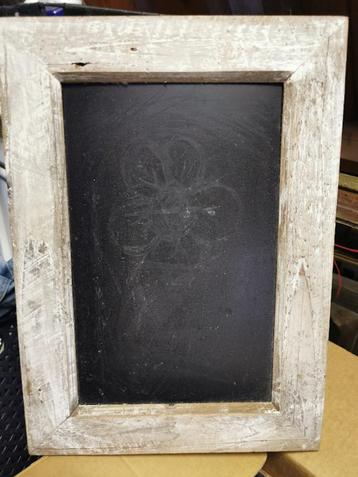 Brocante, landelijk, krijtbord in houten lijst beschikbaar voor biedingen