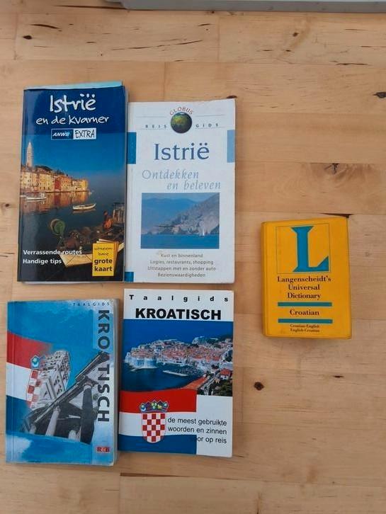 Reisgidsen voor Istrië en Taalgidsen Kroatisch, Boeken, Reisgidsen, Gelezen, Reisgids of -boek, Europa, ANWB, Ophalen of Verzenden