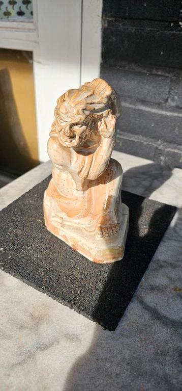 Art-deco terracotta beeldje. beschikbaar voor biedingen