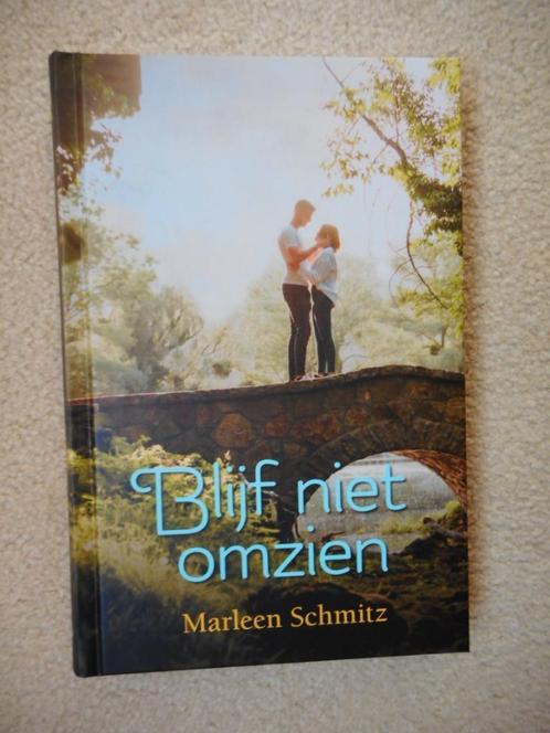 Blijf niet omzien van Marleen Schmitz Nieuw, Boeken, Romans, Nieuw, Nederland, Ophalen of Verzenden