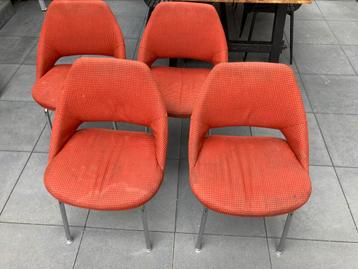 4 saarinen stoelen vintage artifort beschikbaar voor biedingen