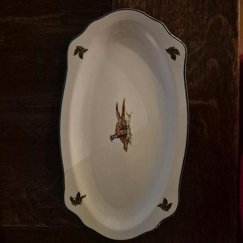 Brookshire cakeschaal langwerpige serveerschaal nieuw groot, Huis en Inrichting, Keuken | Servies, Nieuw, Schaal of Schalen, Wedgwood