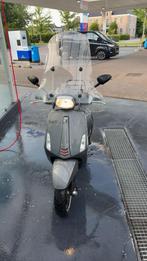 Vespa sprint MATTE GREY/Full option, Fietsen en Brommers, Scooters | Vespa, Ophalen of Verzenden, Zo goed als nieuw, Overige modellen