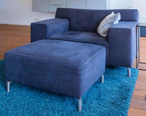 Jamé model Brent loveseat met hocker, Huis en Inrichting, Banken | Sofa's en Chaises Longues, Gebruikt, Tweepersoons, Minder dan 150 cm