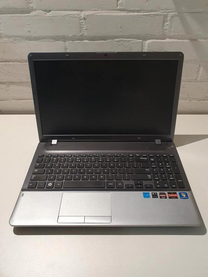 Samsung Laptop/NoteBook AMD Processor 3GB RAM 160GB HDD, Computers en Software, Windows Laptops, Zo goed als nieuw, 17 inch of meer