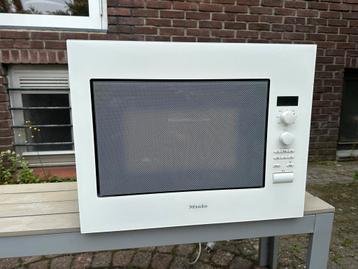 Miele Inbouw Magnetron Wit - A3R049URK2 beschikbaar voor biedingen