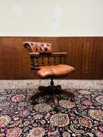Engelse Chesterfield Captain Chair Bureaustoel, Antiek en Kunst, Ophalen