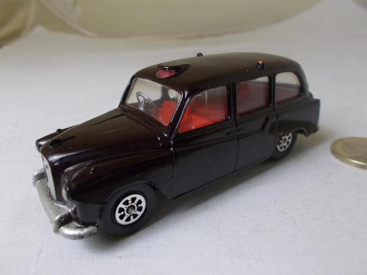 1969 Corgi Toys 418 AUSTIN LONDON TAXI CAB (MAROON!) I.g.st., Hobby en Vrije tijd, Modelauto's | 1:43, Zo goed als nieuw, Auto
