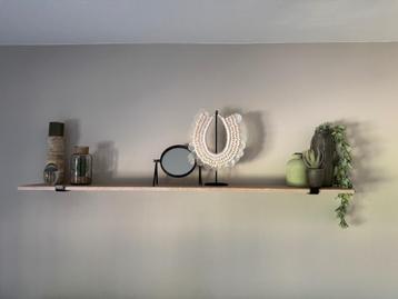 Wandplank, plank, houten plank  beschikbaar voor biedingen