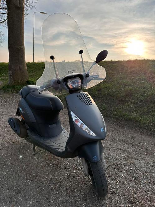 Zip 4-takt 2018 - Goed onderhouden!, Fietsen en Brommers, Scooters | Piaggio, Zo goed als nieuw, Zip, Ophalen