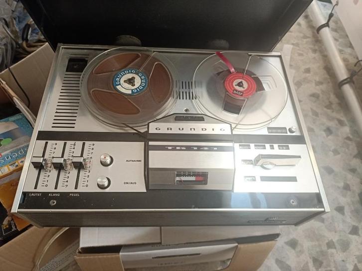 taperecorder bandrecorder Grundig Tk 141, Audio, Tv en Foto, Bandrecorders, Bandrecorder, Met stofkap, Met banden, Ophalen