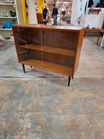 Vintage hout vitrinekastje teak, Huis en Inrichting, Ophalen, Met plank(en), Gebruikt, 50 tot 100 cm