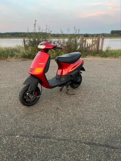 Piaggo fastrider 70cc, Fietsen en Brommers, Scooters | Piaggio, Zo goed als nieuw, Zip, Maximaal 45 km/u, Tweetakt, Ophalen of Verzenden