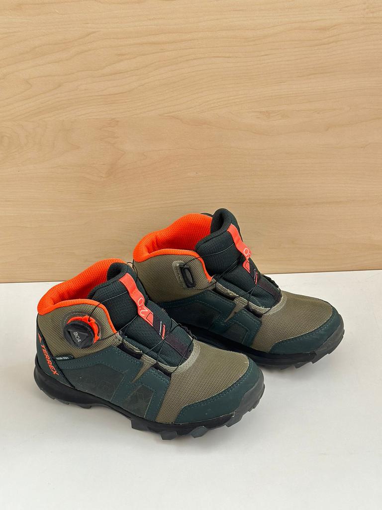 Adidas Terrex BOA Kinderschoenen Maat 33 - Zo Goed Als Nieuw, Kinderen en Baby's, Kinderkleding | Schoenen en Sokken, Ophalen of Verzenden
