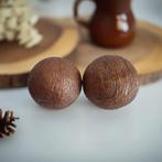 Twee kunststof ronde decoratieballen, Verzenden