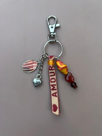  Handgemaakte sleutelhanger – uniek, kleurrijk & betaalbaar beschikbaar voor biedingen