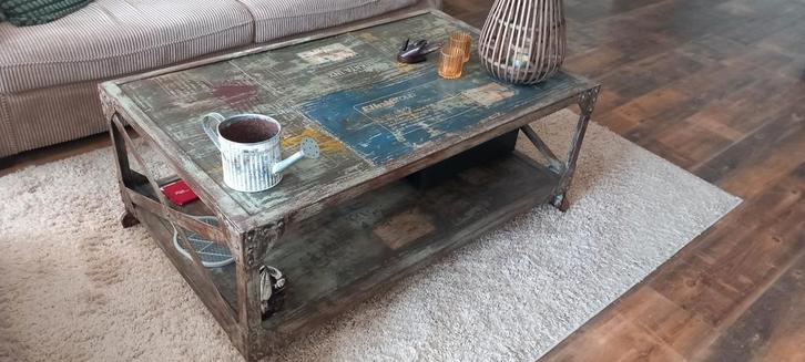 Mooie industriële salontafel, Huis en Inrichting, Tafels | Salontafels, Minder dan 50 cm, 50 tot 100 cm, 100 tot 150 cm, Rechthoekig