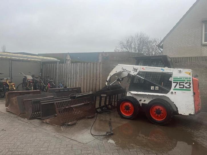 Bobcat 753 met aanbouwdelen en extra banden, Zakelijke goederen, Machines en Bouw | Kranen en Graafmachines, Wiellader of Shovel