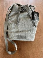 Fred de la Bretoniere handtasje, nieuw, raffia, lichtgrijs, Sieraden, Tassen en Uiterlijk, Tassen | Damestassen, Ophalen of Verzenden