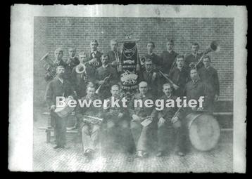 Boxmeer harmonie fanfare Amicitia in Arte oud glasnegatief  beschikbaar voor biedingen