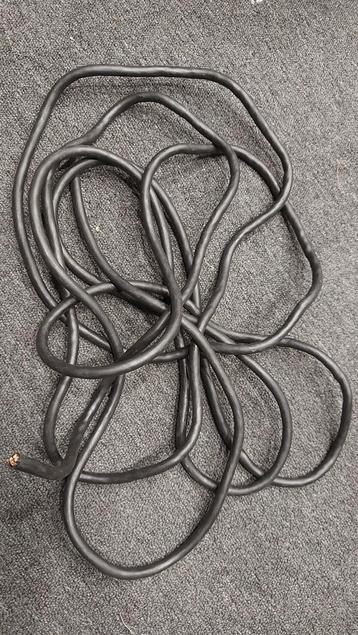 5,5meter zwarte, 4aderige kabel, data/speakers/luidspreker beschikbaar voor biedingen