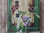 Inred med blommor van Tricia Guild en Tante Brocante, Ophalen of Verzenden, Zo goed als nieuw, Tricia Guild