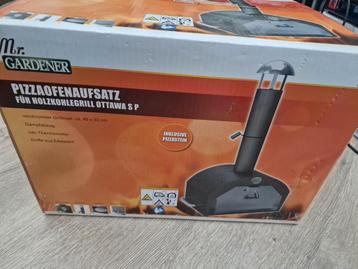 Mr. Gardener Pizza Opzetstuk voor Kolenbarbecue - Nieuw beschikbaar voor biedingen