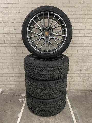 Originele Porsche Winterset Pirelli 275/40 R21 en 305/35 R21 beschikbaar voor biedingen