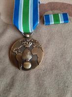 Kmar medaille met baton in doosje, Nederland, Lintje, Medaille of Wings, Marechaussee, Verzenden