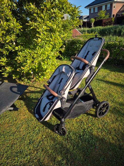 Qute q-twin dubbele kinderwagen, Kinderen en Baby's, Tweelingen en Meerlingen, Zo goed als nieuw, Kinderwagen of Buggy, Ophalen