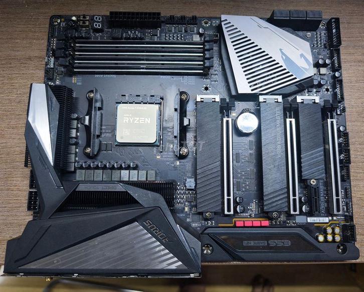 gigabyte x570 aorus elite game PC, Computers en Software, Moederborden, Zo goed als nieuw, DDR4, Ophalen of Verzenden