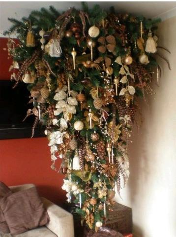 Mooie Volle PlafondKerstboom 1.50 H/1.00 beschikbaar voor biedingen