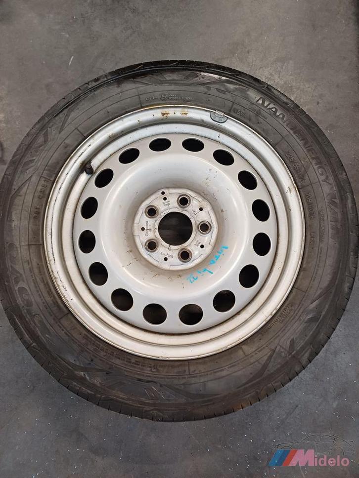 vito 447 17inch stalen velg te koop met band, Auto-onderdelen, Banden en Velgen, Banden en Velgen, 17 inch, Personenwagen, Gebruikt