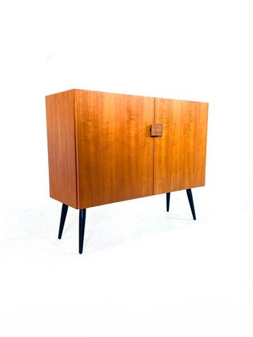 Vintage Deense teakhouten wandkast ‘60 beschikbaar voor biedingen